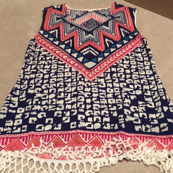 Double Zero Tops - Adorable top with fringe bottom. NWOT